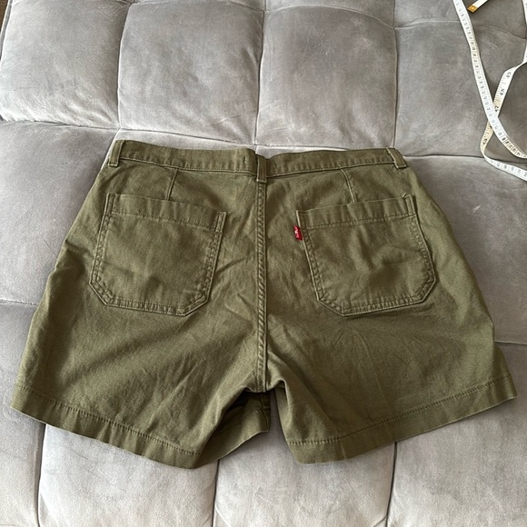 Levi Utility Olive Green Women's Shorts size 30 - Picture 5 of 7
